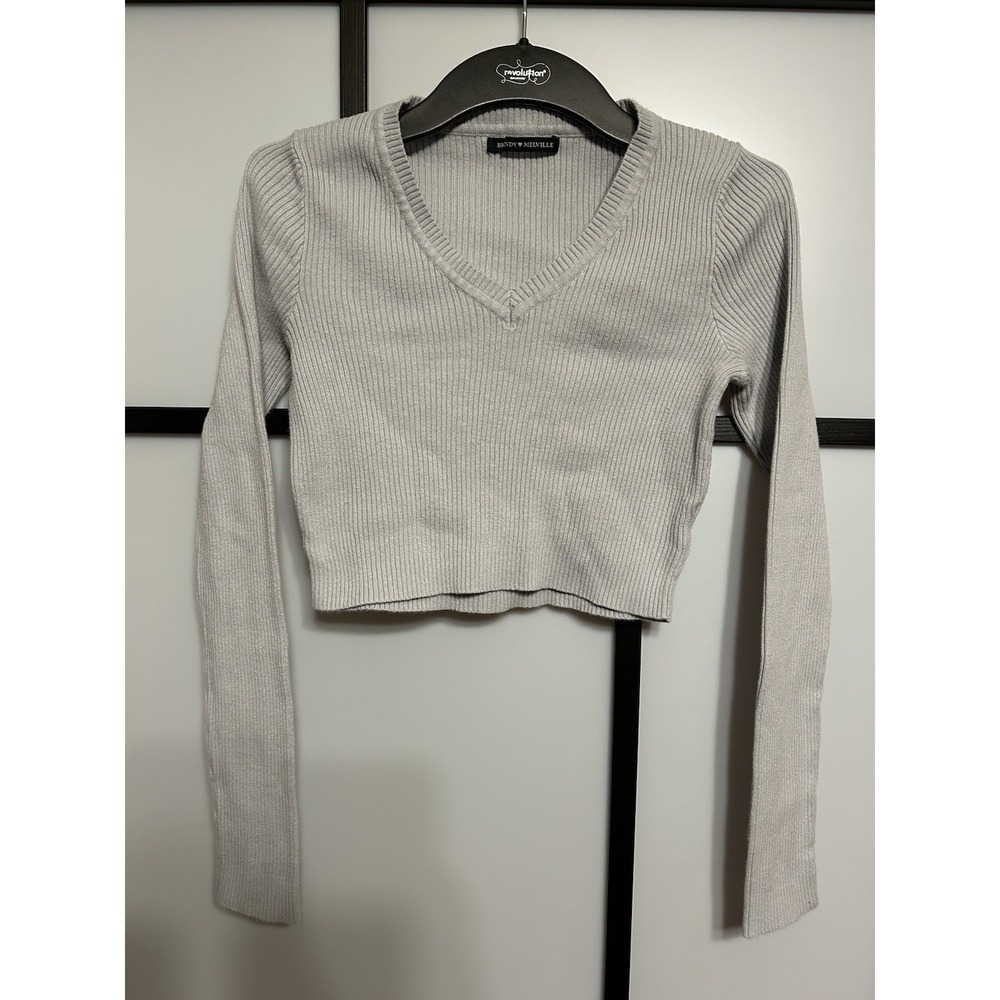Brandy Melville‎ Sweater Gray Knit Long Sleeve Cropped V-Neck One Size